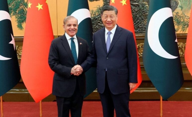 जानिए किन-किन मुल्कों से पाकिस्तान को मिलती है ‘भीख’,इन देशों के अहसान पर जिंदा है पाक