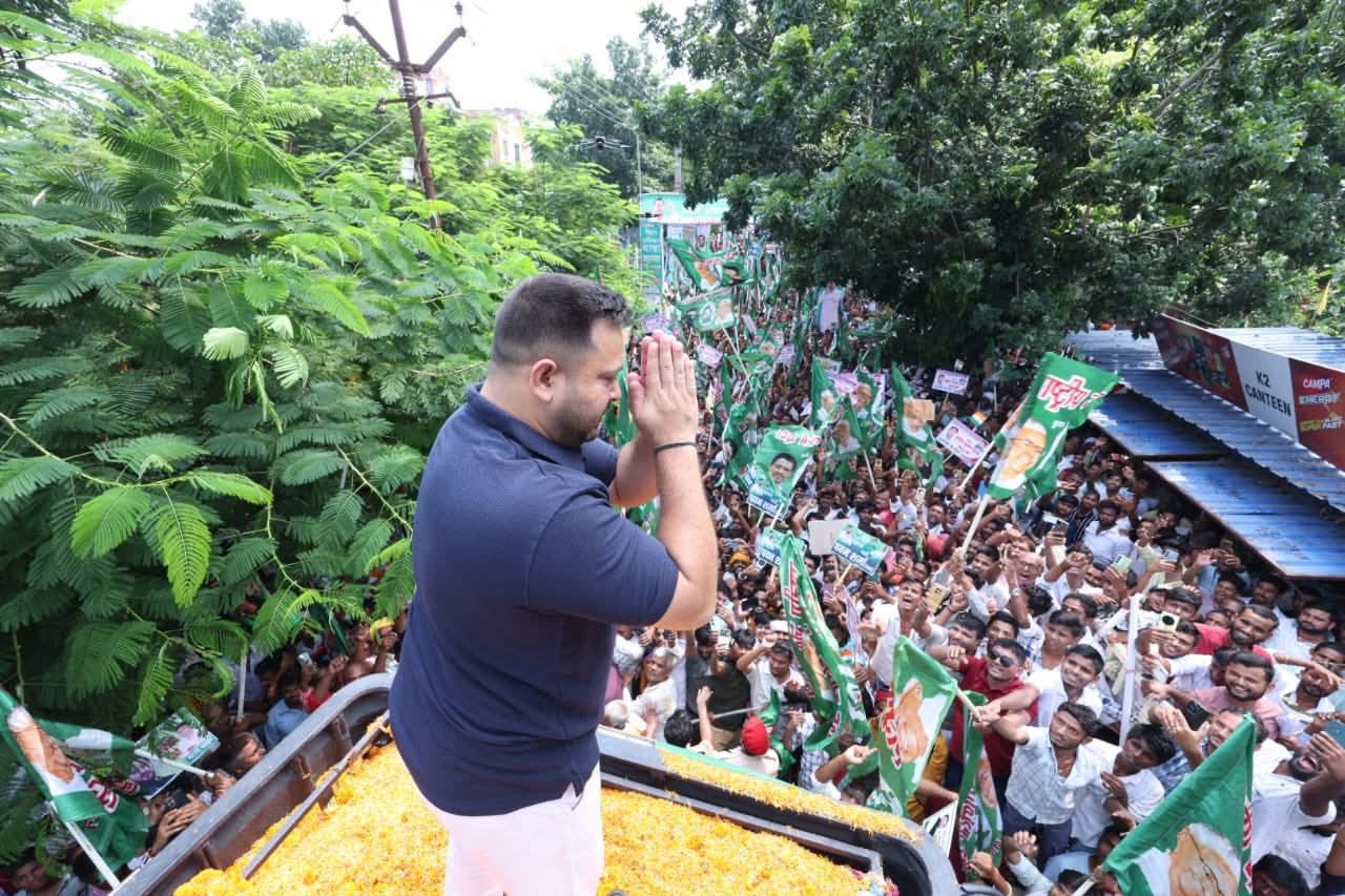 तेजस्वी ने बढ़ाई कांग्रेस की टेंशन,खुद को बताया CM चेहरा