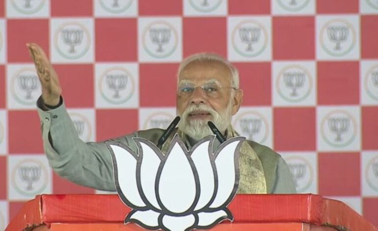 मुजफ्फरपुर में पीएम मोदी ने कांग्रेस-आरजेडी पर बोला हमला,वोट के लिए छठी मैया का अपमान नहीं सहेगा बिहार