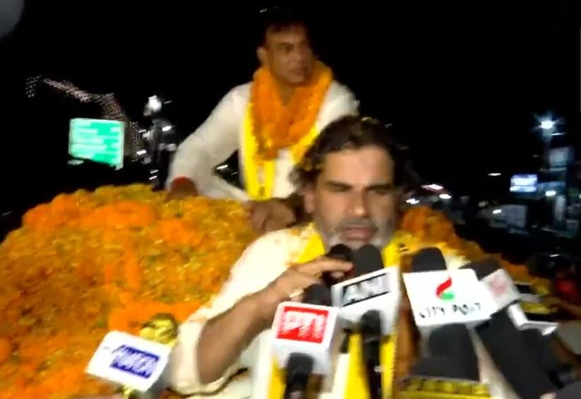 आप उनसे पैसा ले लीजिए लेकिन वोट न दीजिए,प्रशांत किशोर ने जनता से की अपील