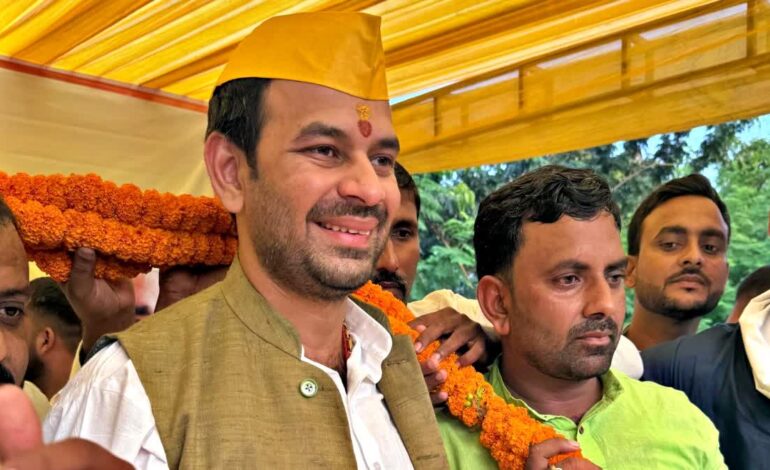 चुनावी रिजल्ट से पहले ही तेजप्रताप यादव ने कर दिया क्लियर,मैं जीत रहा हूं