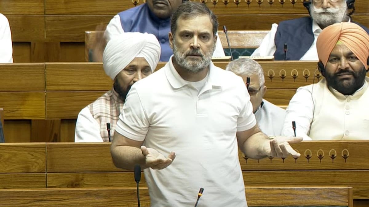 20 साल का मनरेगा को एक दिन में ध्वस्त कर दिया,राहुल गांधी ने मोदी सरकार पर बोला हमला