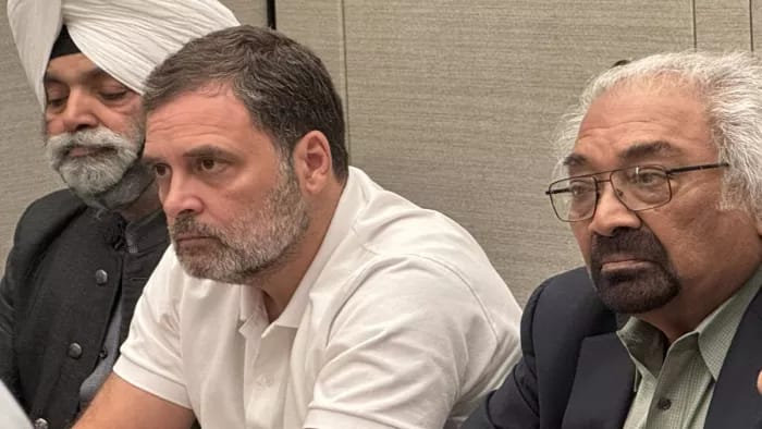 कांग्रेस का सरकार पर बड़ा आरोप,विदेश में राहुल पर नजर रखते हैं दूतावास के लोग