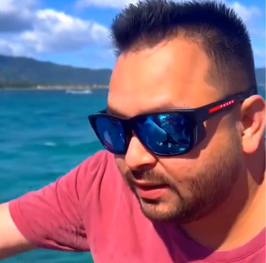 बाप नंबरी,बेटा दस नंबरी!PRADA का चश्मा पहनकर घिर गए तेजस्वी यादव