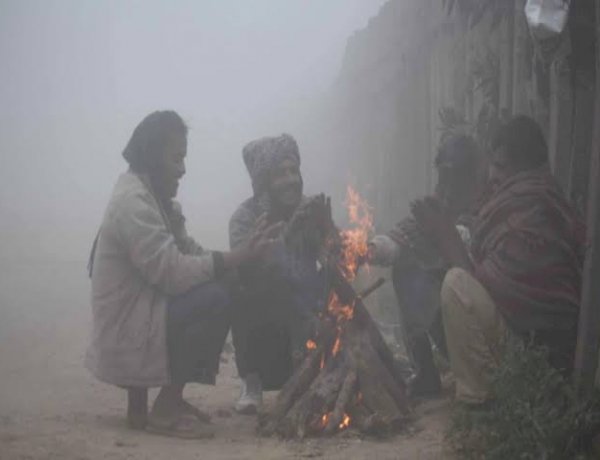 बिहार के कई जिलों में कोल्ड डे की चेतावनी हुई जारी,मकर संक्रांति तक ठंड से नहीं मिलेगी राहत