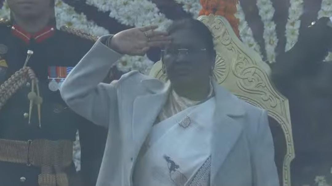 राष्ट्रपति द्रौपदी मुर्मू ने ली परेड की सलामी,कर्तव्य पथ पर दिख रही देश की ताकत