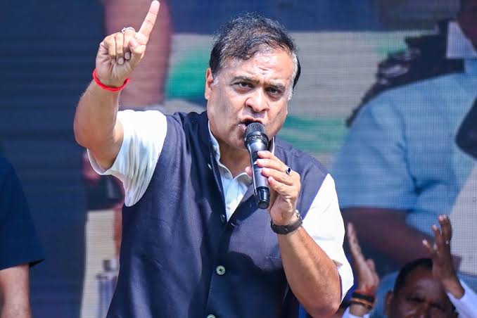 कांग्रेस के 3 बड़े नेताओं पर FIR,महिला के साथ किया था आपत्तिजनक इशारे