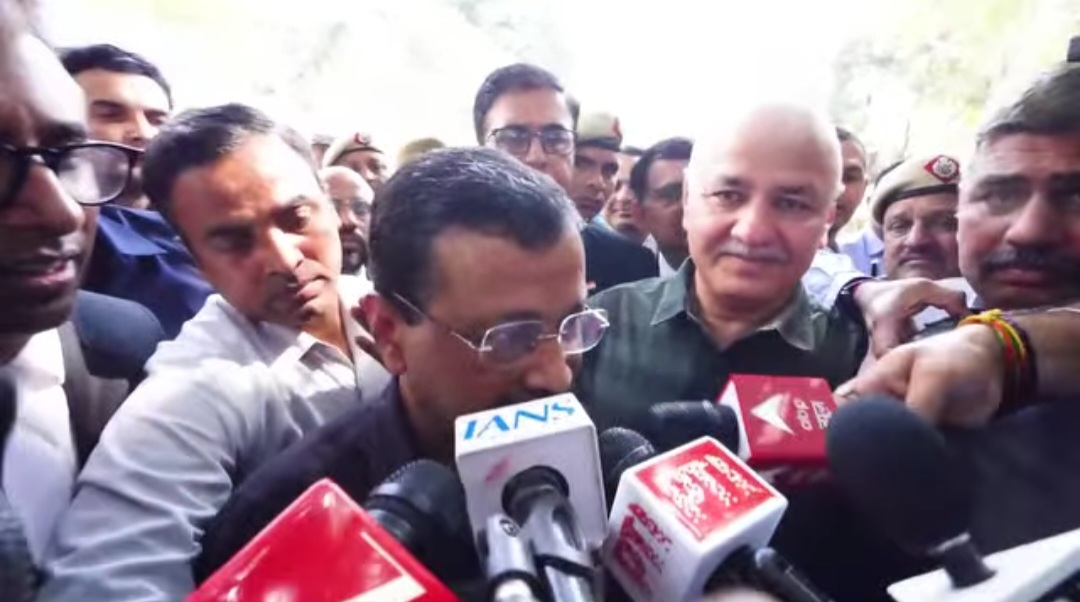 केजरीवाल और सिसोदिया को कोर्ट ने दी क्लीनचिट,शराब नीति मामले में हुए दोषमुक्त