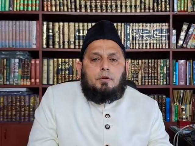 जंग रुकने पर खूब गरजे भारत के शिया धर्मगुर,ईरान जीत गया है सबको मुबारक हो..