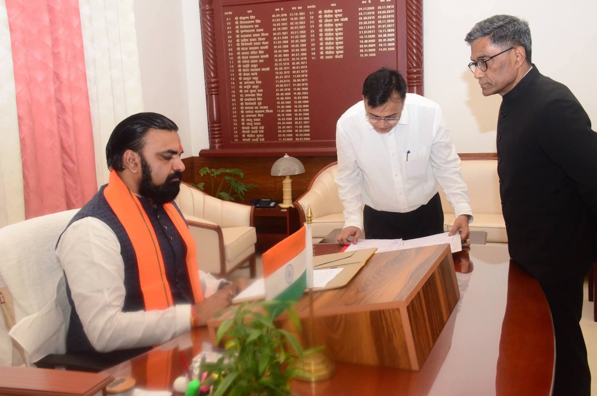 सीएम बनते ही एक्शन में आए सम्राट,अधिकारियों को दिए कड़े निर्देश