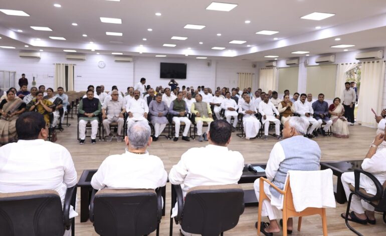 आपलोग चिंता मत कीजिए,जदयू की विधायक दल की बैठक में खूब बोले नीतीश कुमार