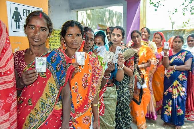 पश्चिम बंगाल में TMC की बनने जा रही है सरकार,वोट डालने के बाद बोलीं महुआ मोइत्रा