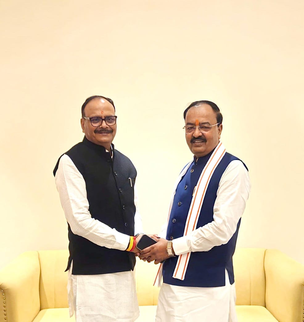 केशव मौर्य और ब्रजेश पाठक ने अखिलेश पर किया पलटवार,कहा-हिट जोड़ी से आपका घबराना जायज