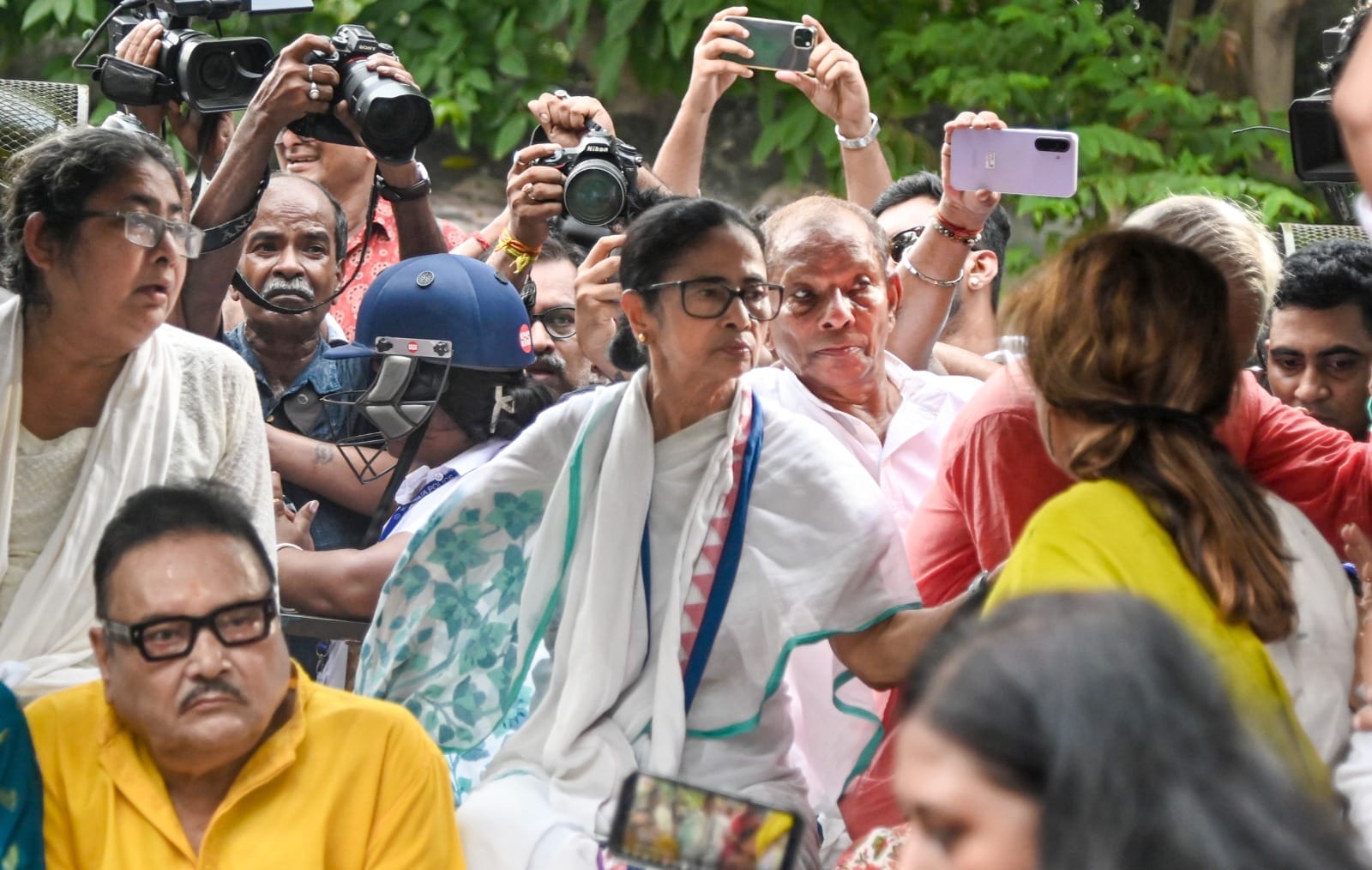 भाजपा के राजनीतिक हथकंडों का नहीं पड़ेगा कोई असर,शुभेंदु सरकार के खिलाफ खूब गरजी ममता बनर्जी