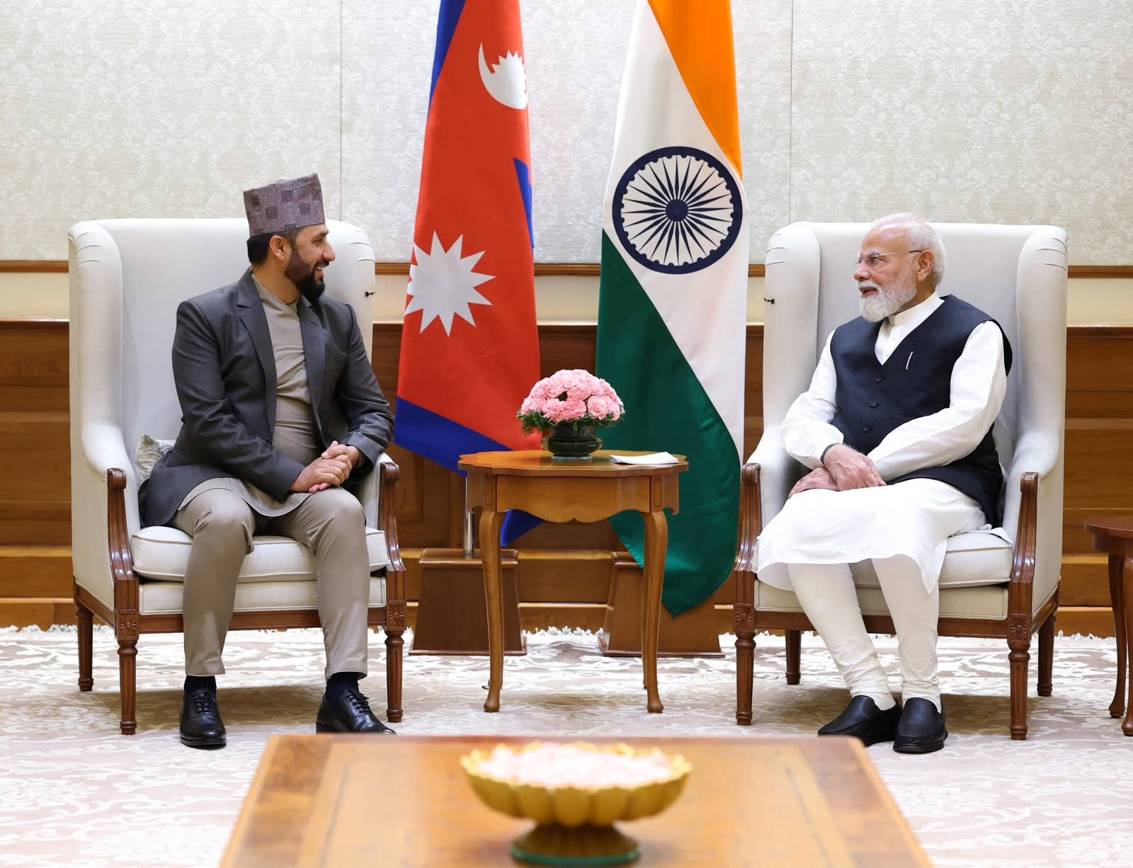 भारत-नेपाल संबंधों को किया जाएगा मजबूत,नेपाल की सत्तारुढ़ पार्टी के अध्यक्ष ने पीएम मोदी से किया मुलाकात