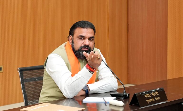 बिहार में अधिकारियों ने की है बड़ी लूट!टेंडर घोटाला मामले में IAS संजीव हंस की तलाश हुई तेज