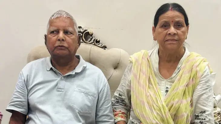 राबड़ी देवी ने बाकी सभी पुलिसकर्मियों को भेज दिया वापस,सुरक्षा घटाने पर लालू-राबड़ी हुए नाराज