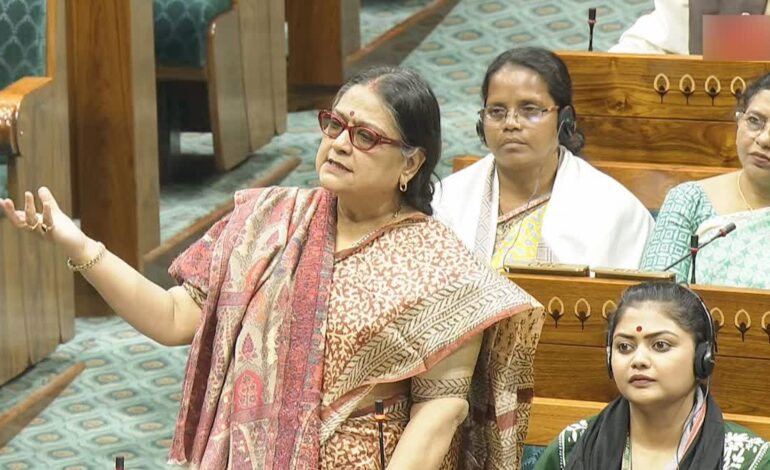 ममता बनर्जी की पूरी तरह से टूट गई पार्टी,TMC के 20 सांसदों ने दिया मोदी सरकार को समर्थन