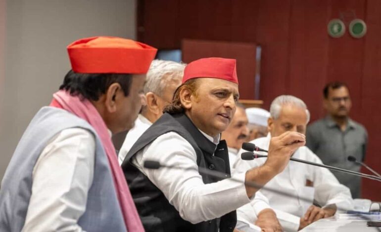 मोदी सरकार में सबसे अधिक दुखी किसान है,महंगाई से जनता बेहाल है-अखिलेश यादव