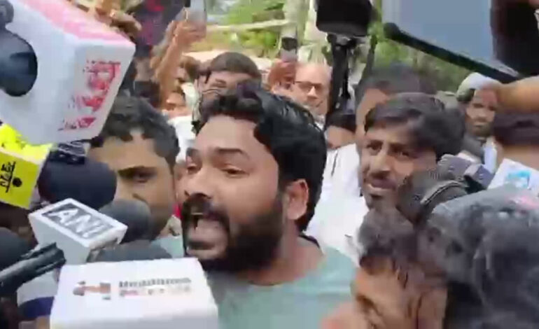 रौशन सर ने खान सर पर लगा दिया गंभीर आरोप,मेरे भाई को उन्होंने हीं दुनिया से खत्म कराया