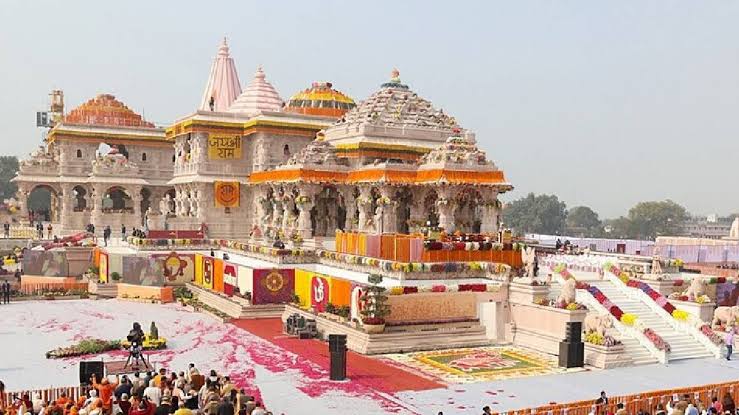 राम मंदिर में चढ़ावे के पैसों से कइयों ने बनाई अकूत संपत्ति,गिनती करने से पहले हीं पार हो जाती थी पैसा