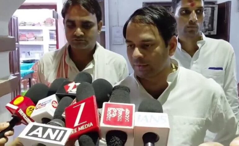 आकाश और तेज प्रताप यादव हुए आमने-सामने,अनुष्का यादव के कारण शुरू हुआ फिर से लड़ाई