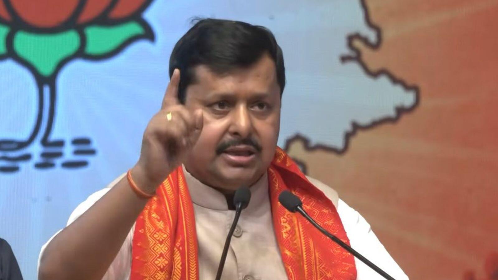तेलंगाना में हो गया 2028 की जंग की शुरुआत!बीजेपी पर मुख्यमंत्री रेवंत रेड्डी का पलटवार