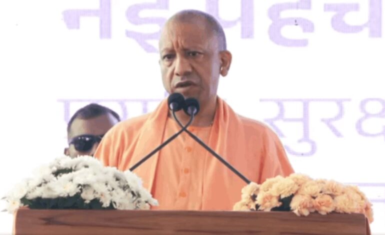कांवड़ यात्रा को लेकर विपक्ष पर भड़के सीएम योगी,बोले-यहां की गुंडागर्दी पर फिल्में बनती थी पहले