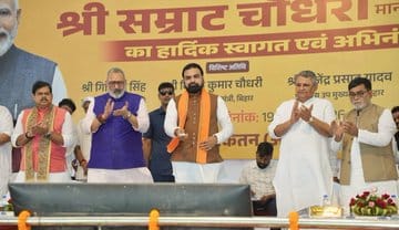 551 मॉडल स्कूलों को भगवा रंग में रंगने के फैसले पर बीजेपी पर भड़की जेडीयू और विपक्षी पार्टियां,जानिए पूरी खबर
