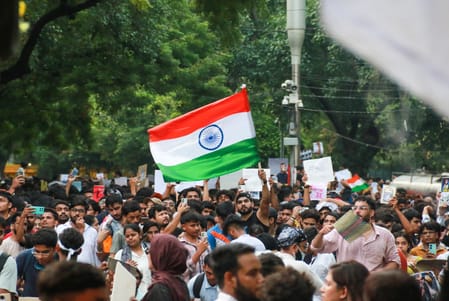 शांतिपूर्ण विरोध करने वालों पर सरकार दिखाएगी नरमी,छात्रों पर नहीं दर्ज होगा केस
