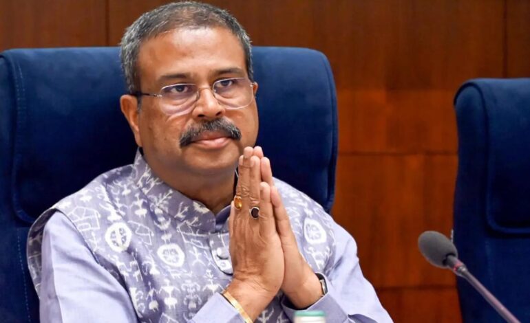 धर्मेंद्र प्रधान का इस्तीफा आया सामने,शिक्षा मंत्री के इस्तीफे से सियासी गलियारों में मचा हड़कंप