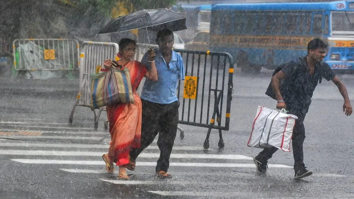 बिहार समेत कई राज्यों में भारी बारिश का अलर्ट,जानिए कब तक सही होगा मौसम?