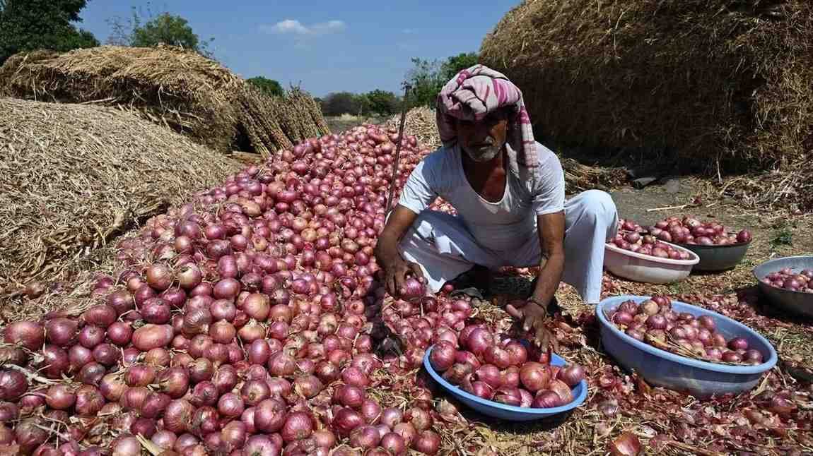 70 रुपये KG तक पहुंचा प्याज का रेट,महंगाई ने जनता की तोड़ी कमर