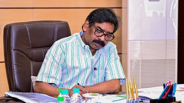 24 सितंबर को हेमंत सोरेन पर तय होंगे आरोप?जमीन-मनी लॉन्ड्रिंग केस में बढ़ी मुश्किलें